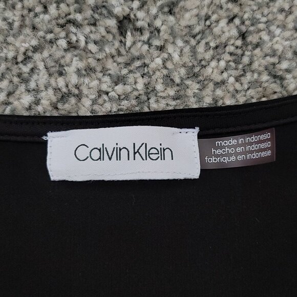 Calvin Klein Blouse 38" Bust & 26" Length. Size Tag is missing - Picture 5 of 12